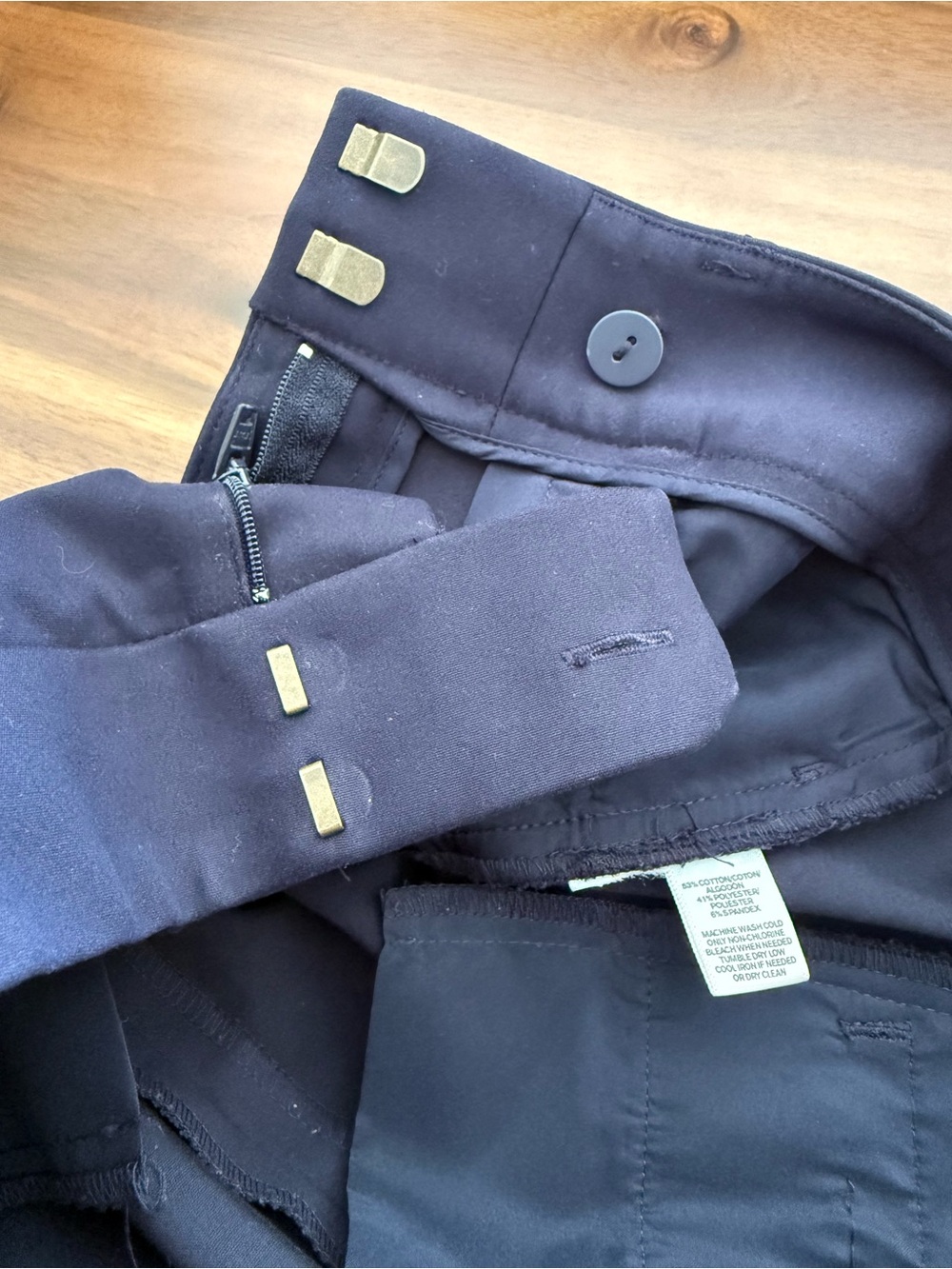Classic Navy Women's Pants, Loft, size 4 - Picture 4 of 5